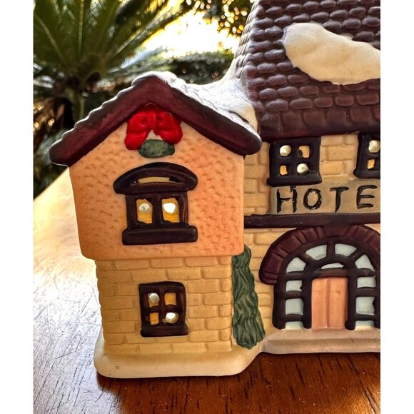 VTG Gift Collection Tea Light Hotel English Tudor Ceramic New Christmas Present - Picture 3 of 12